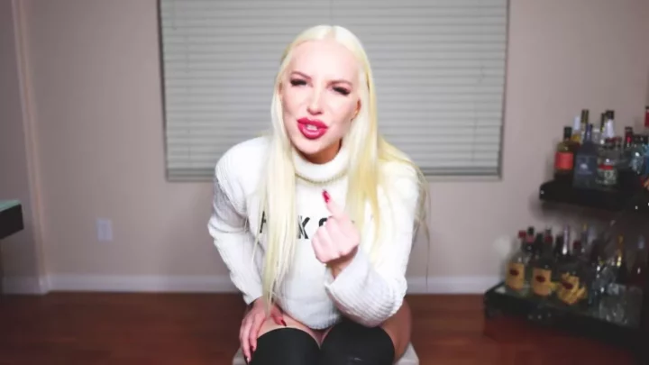 Tara Babcock – Babcucks Time For Your Fall Attention