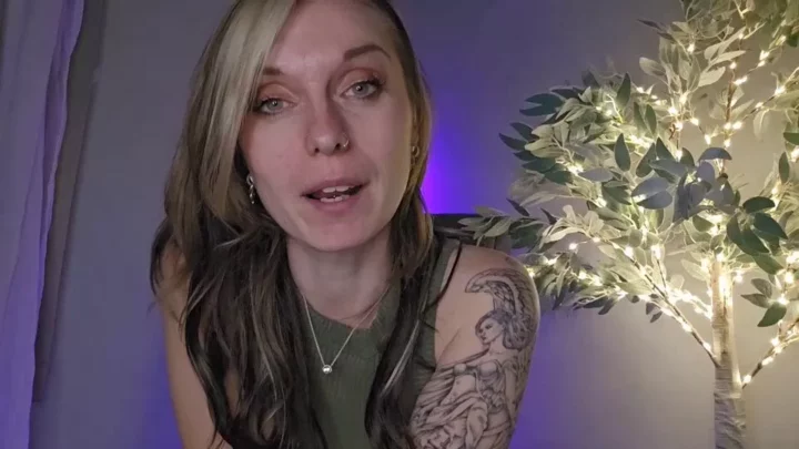 Screenshot 2 from Lexi Snow – Your Wife Cheats On You With Women
