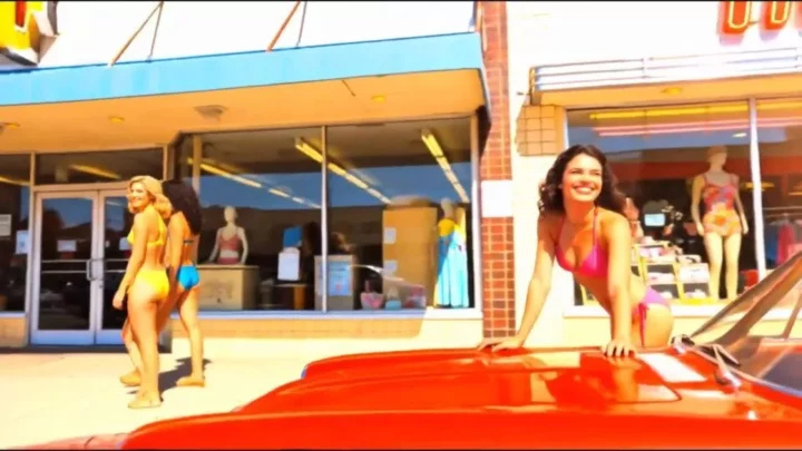 Screenshot 3 from The Hive – Summertime Chastity