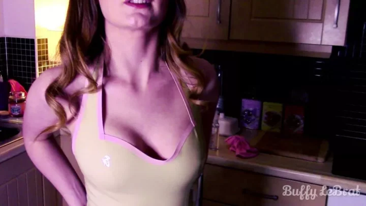 Screenshot 2 from Buffy Lebrat – Latex Shining And Pussy Flashing