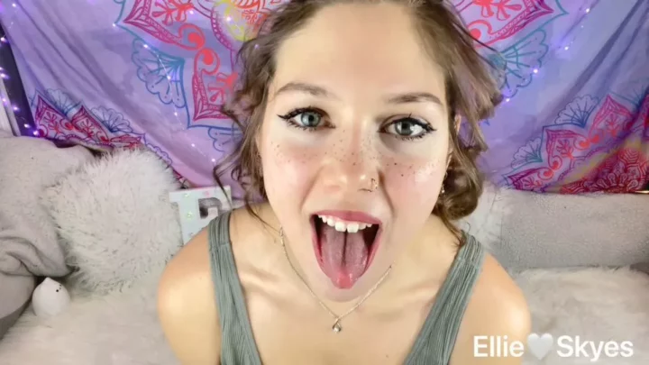 Screenshot 4 from Ellie Skyes – Please Cum On My Pretty Mouth Joi