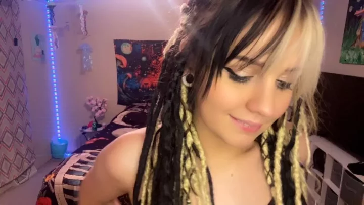 Screenshot 2 from Ravenskye – Sharing You With Your Girlfriend Joi