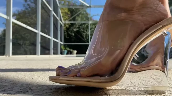 Screenshot 1 from Ivory Soles – See Through Wedges