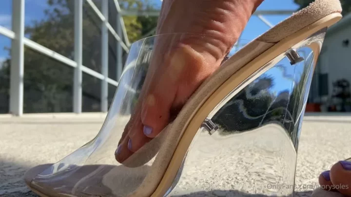 Screenshot 4 from Ivory Soles – See Through Wedges