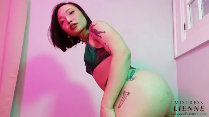 Screenshot 2 from Mistress Lienne – Worsening Your Addiction