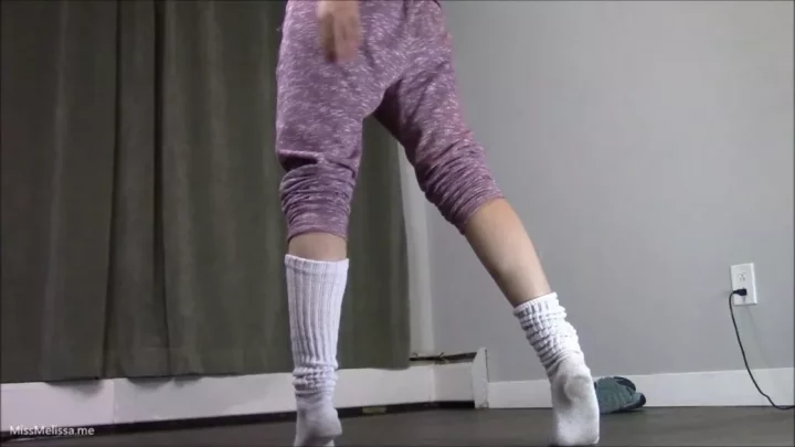 Screenshot 2 from Miss Melissa – Calves Of Your Personal Trainer