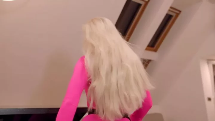 Screenshot 3 from God Slavena – Looner Girl Asmr Jumping Naked In Shiny Spandex On Balloons Satisfying Cracks Pops