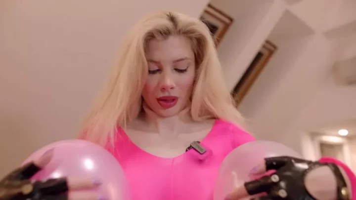 Screenshot 4 from God Slavena – Looner Girl Asmr Jumping Naked In Shiny Spandex On Balloons Satisfying Cracks Pops