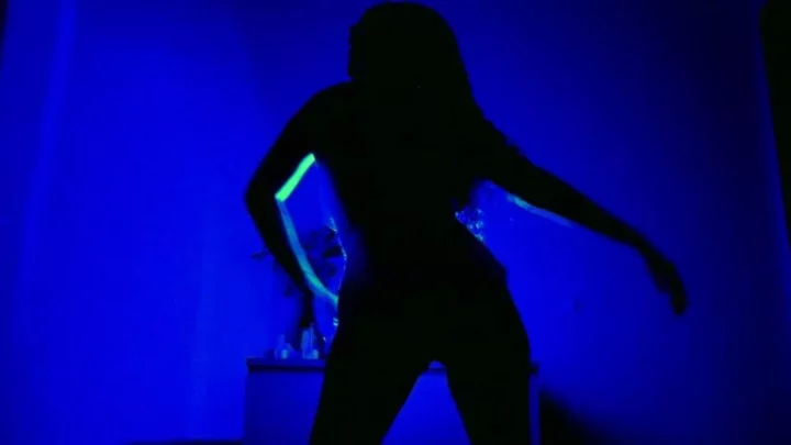 Devillishgoddess – Dancing In The Dark