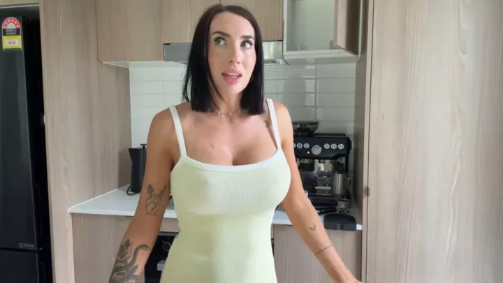 Screenshot 3 from Aysha Paige – Chat With Step Mommy