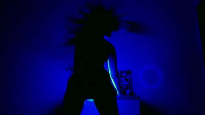 Screenshot 4 from Devillishgoddess – Dancing In The Dark