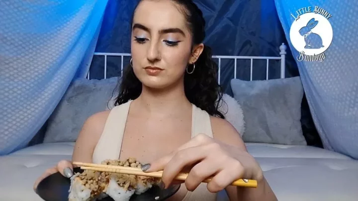 Screenshot 1 from Littlebunnyb – Asmr Eat With Me