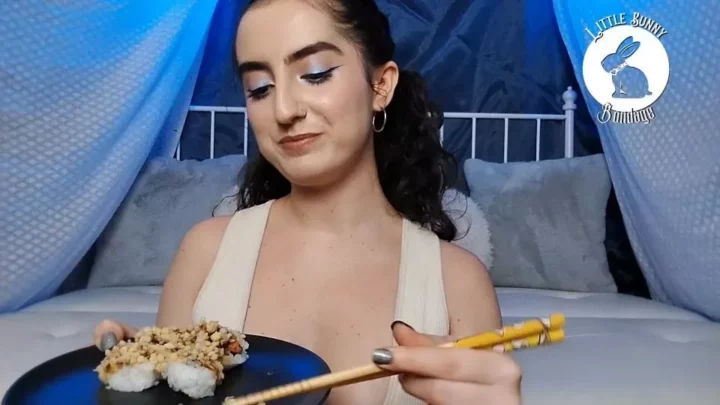Screenshot 3 from Littlebunnyb – Asmr Eat With Me