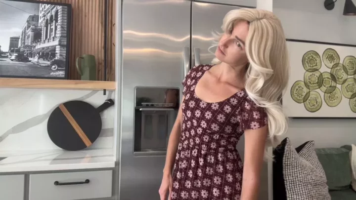 Screenshot 4 from Fetishmistress – Fembot Welcomes You Home Malfunctions While Making Dinner