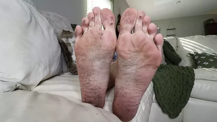 Screenshot 4 from Ivorysoles – Bad Foot Slave At Her Dirty Feet